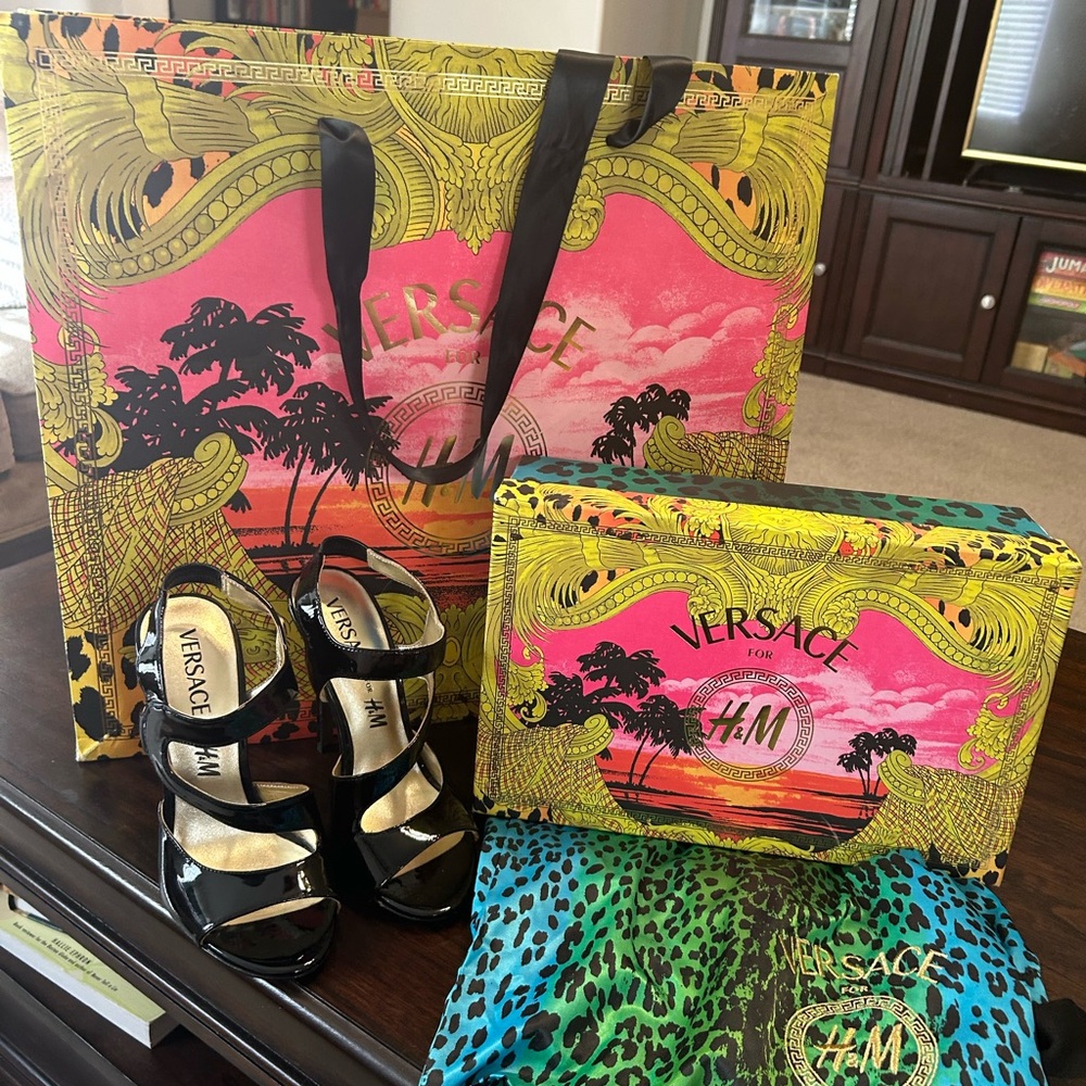Versace for H&M -black stiletto slingbacks w/ all packaging